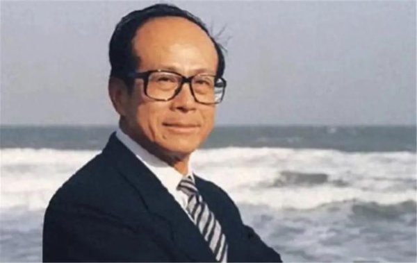 股票配资最新报价 不见棺材不掉泪? 李嘉诚集团公然对抗国家审查, 市监局撂16字狠话